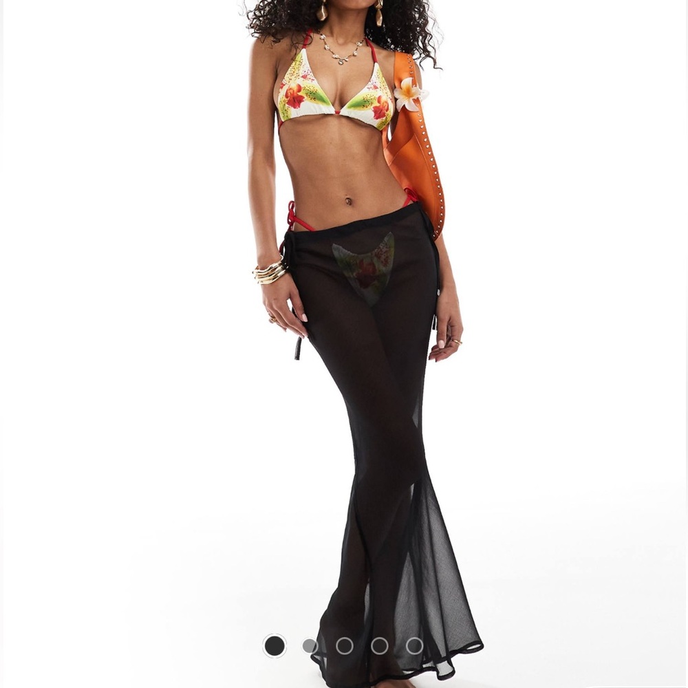 Miss Selfridge Beach Chiffon Maxi Skirt in Black
